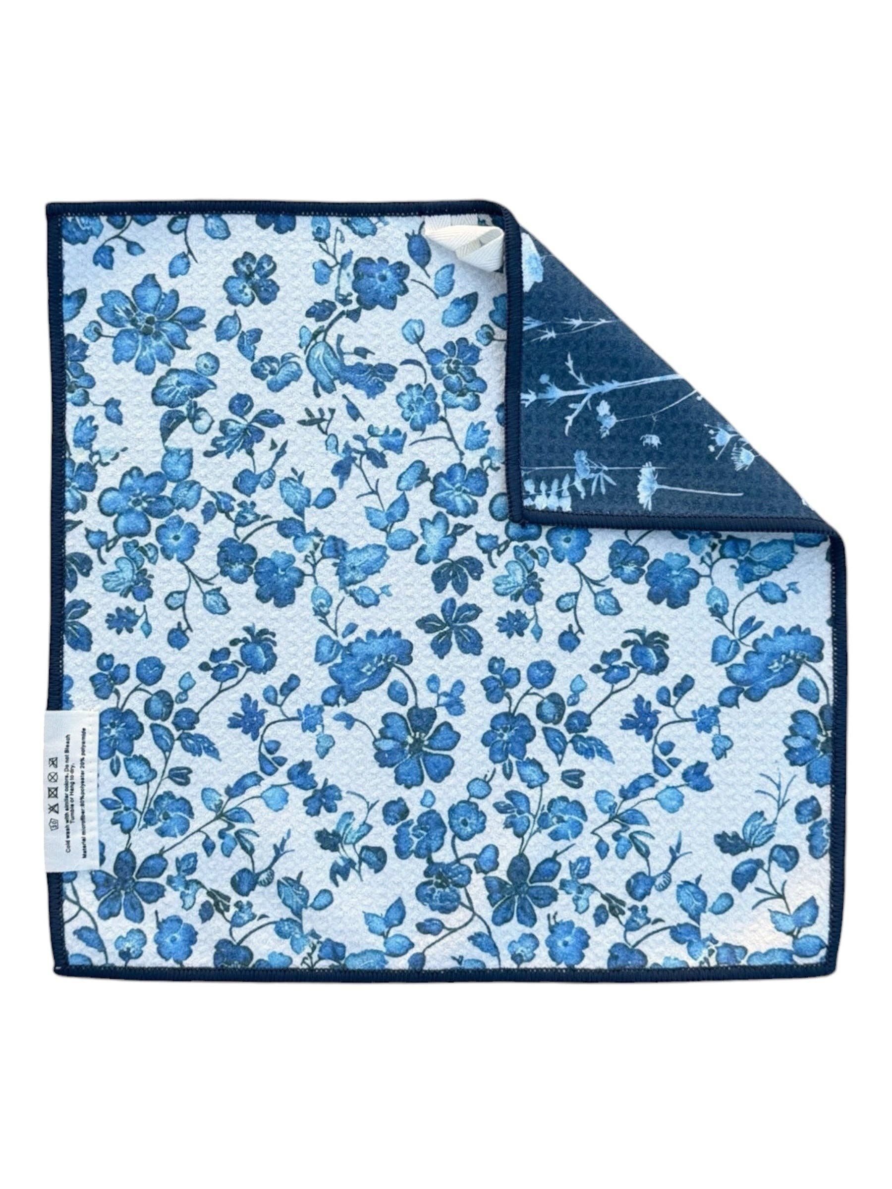 Blue Willow: Reversible Hand Towel & Washcloth