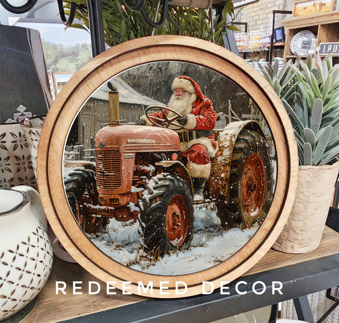 8" Round Tractor Santa Art