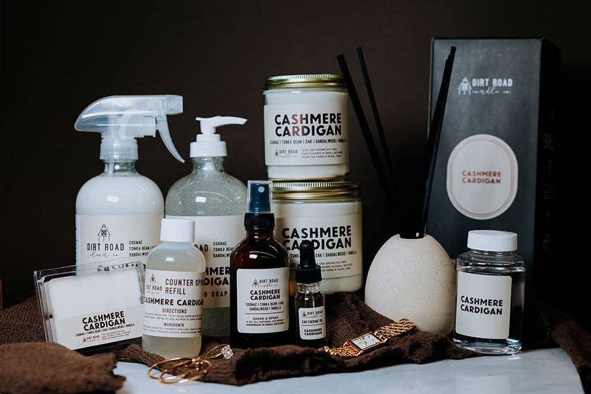 Cashmere Cardigan Counter Spray