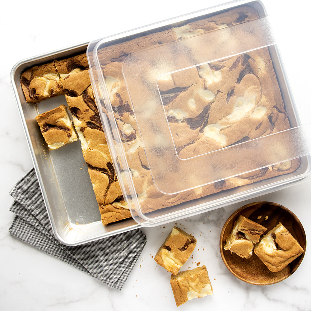 High-Sided Half Sheet w/Lid