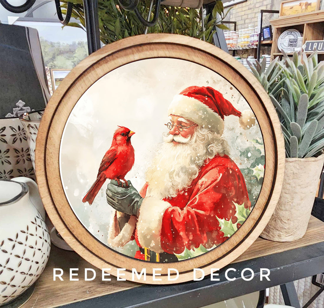 8" Round Cardinal Santa Art