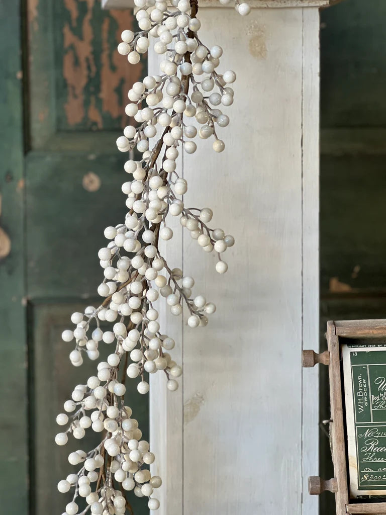 Icy Snowdrop Berry Garland
