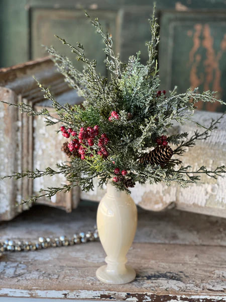 Divinity Berry Cedar Pick