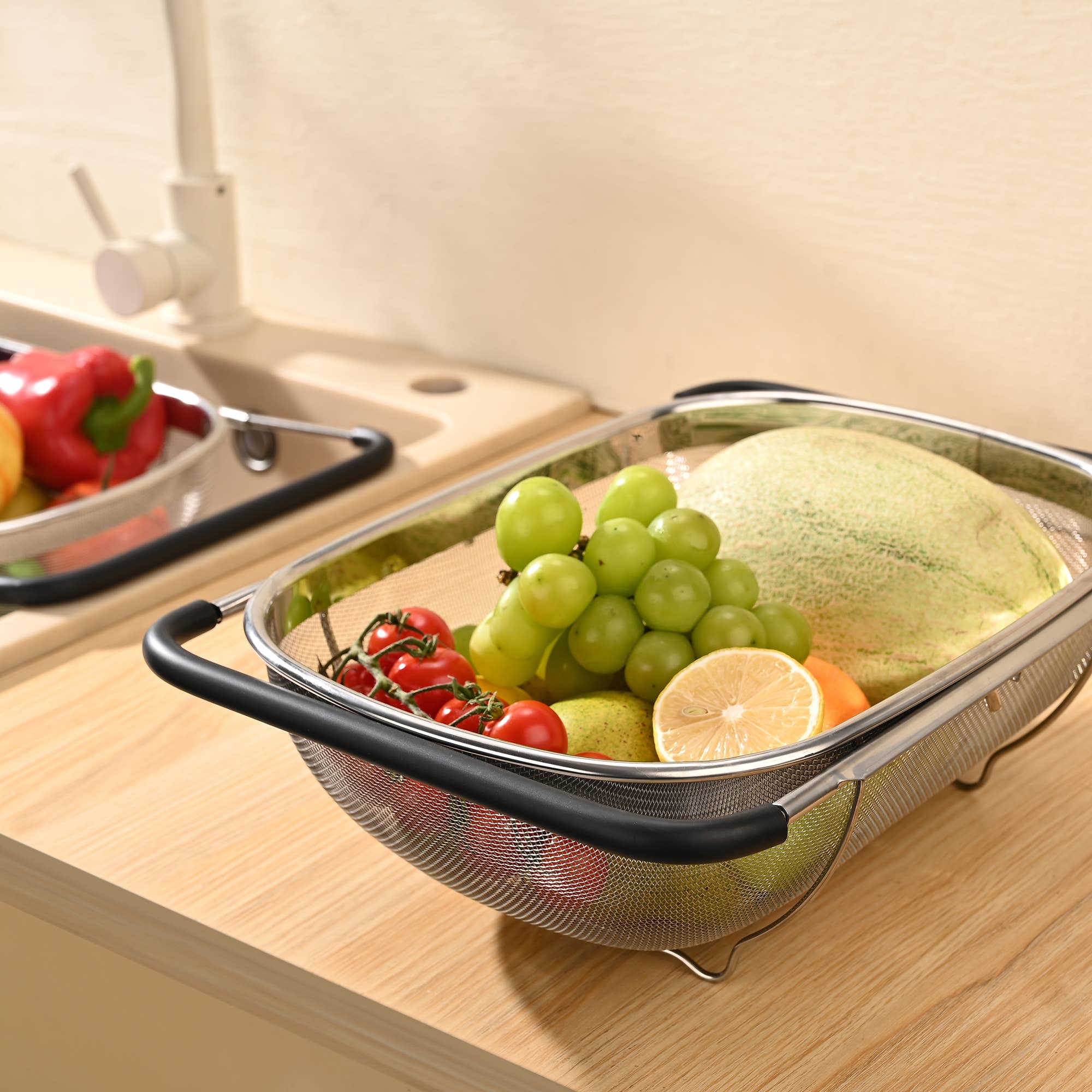 Fox Run Large Stainless Steel Colander, Extendable Handle