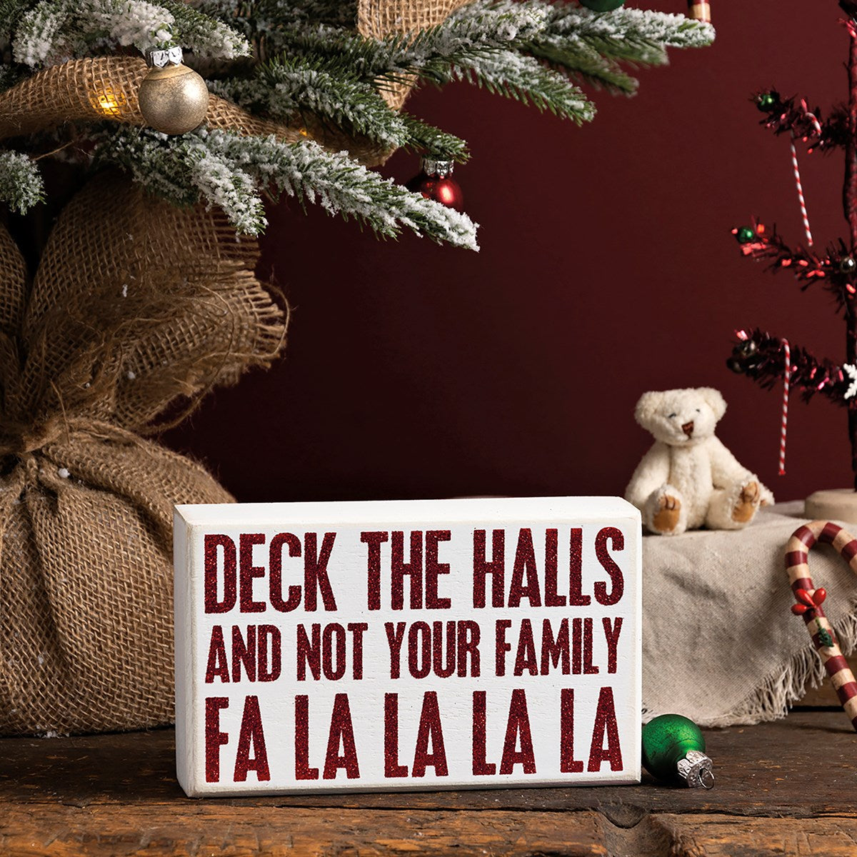 Deck The Halls Box Sign