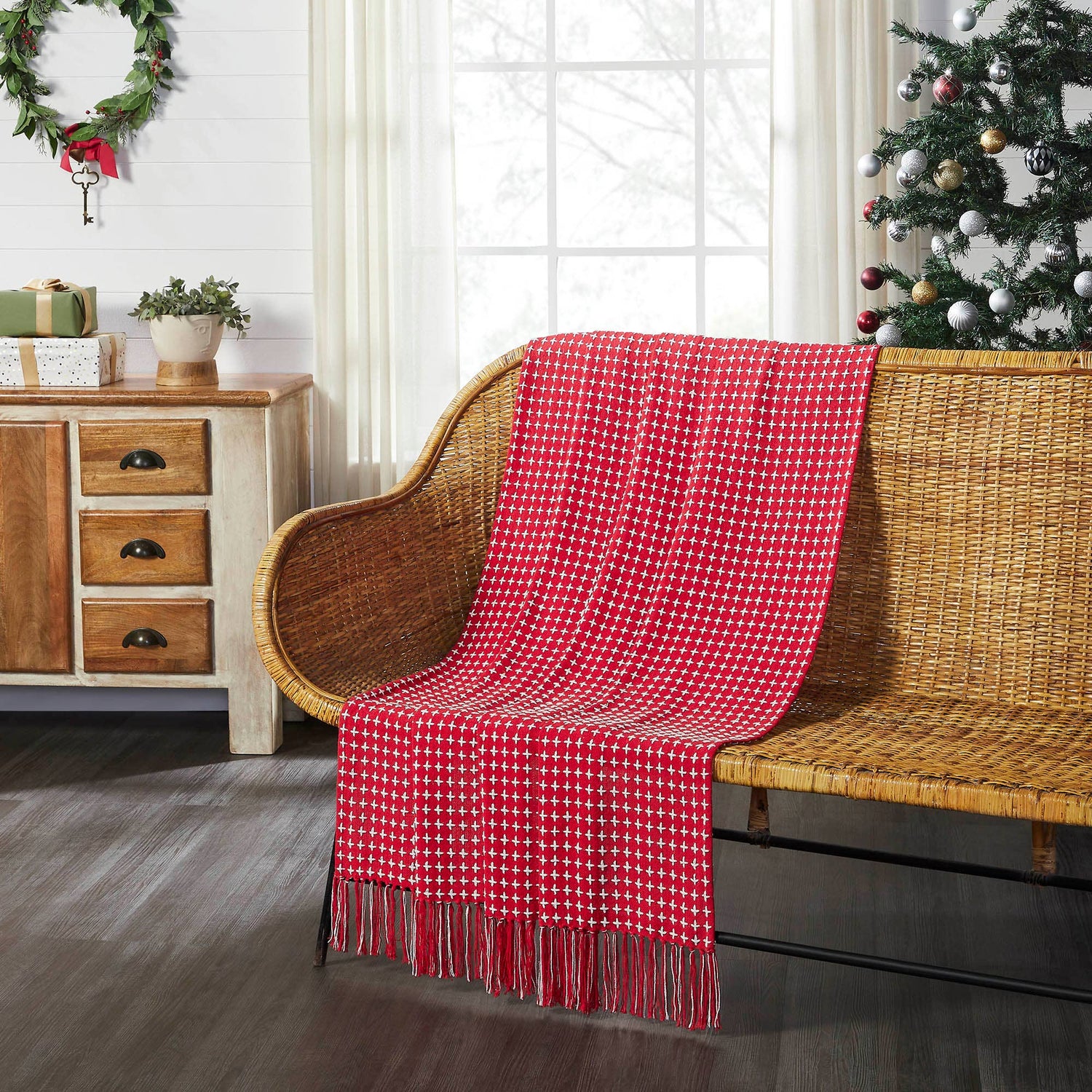 Red Woven Throw Blanket with Fringe – Gallen Collection