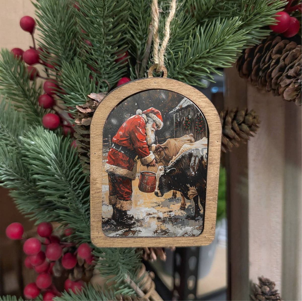 Canvas Arch Ornament Santa With Cows