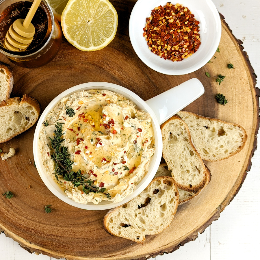 Hot Honey &amp; Feta Cheesespread