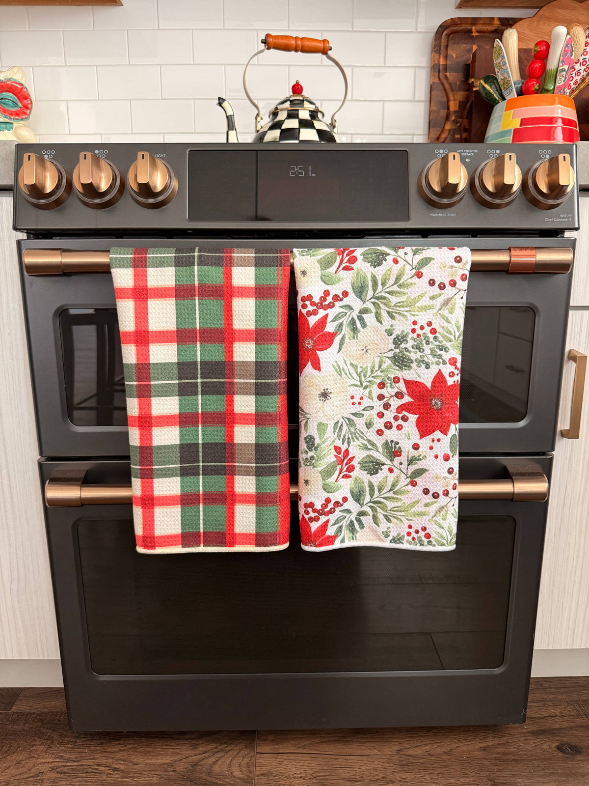 Winter Rosette: Double-Sided Hand Towel