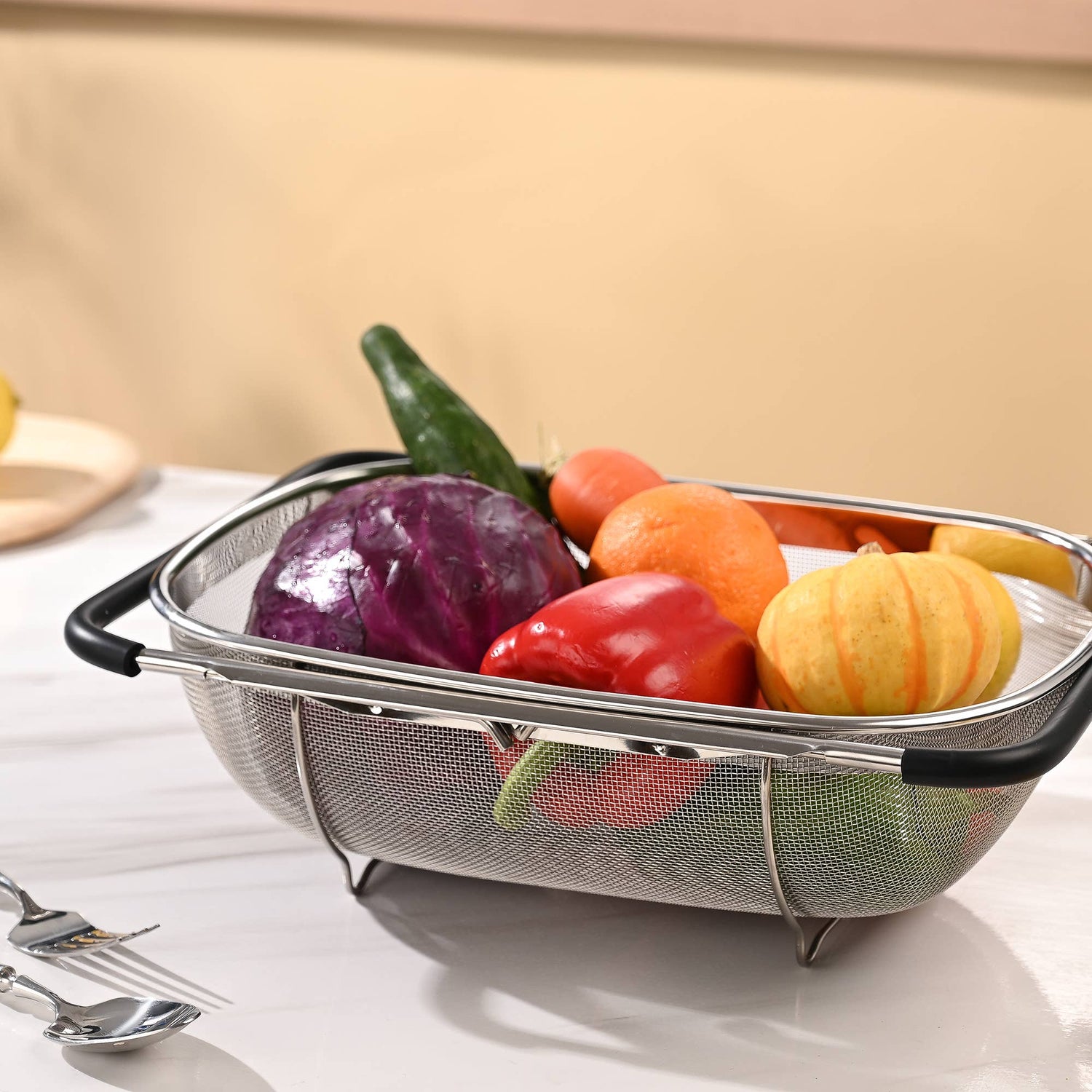 Fox Run Large Stainless Steel Colander, Extendable Handle