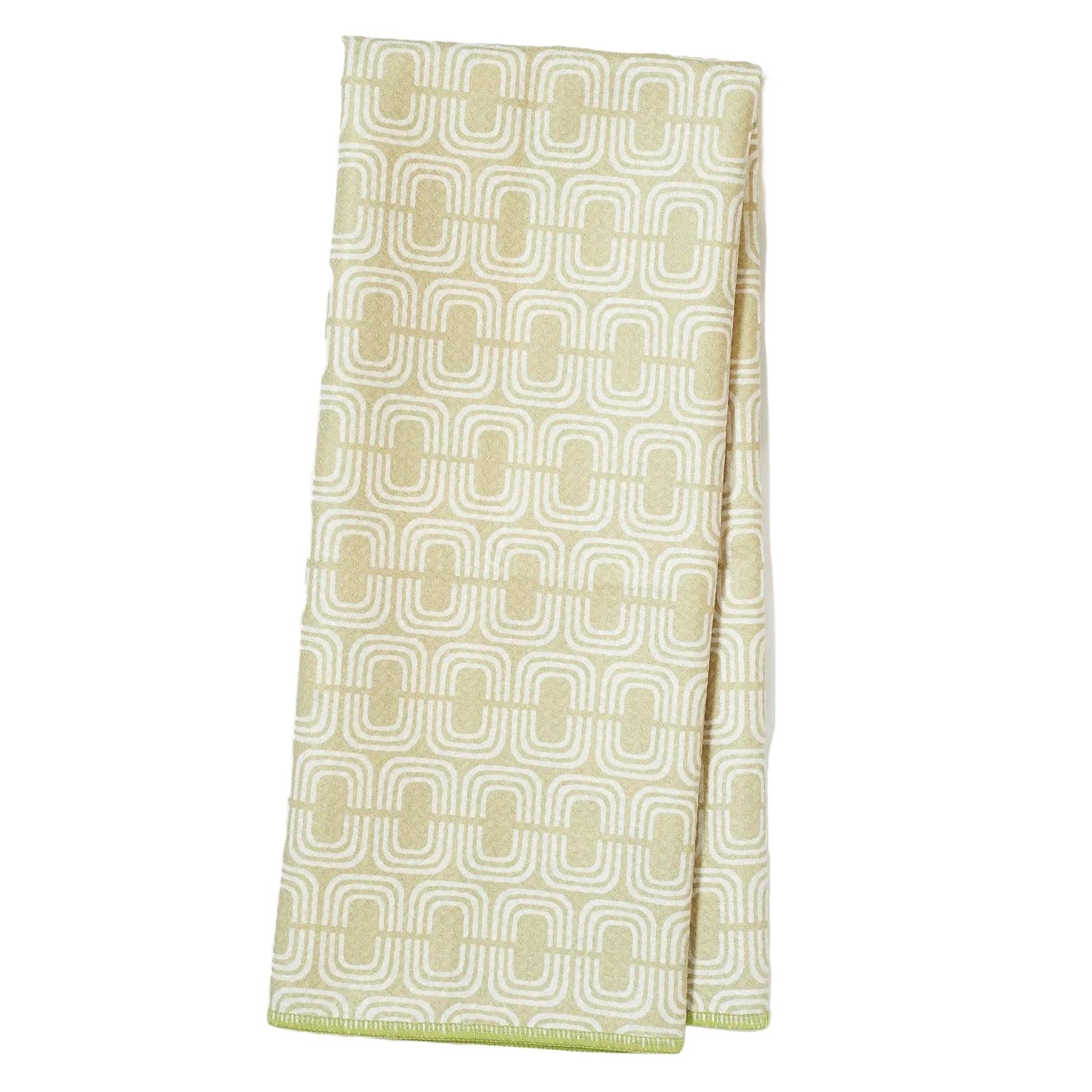 Anywhere Towel Reversible - JD Dreamy Magnolia