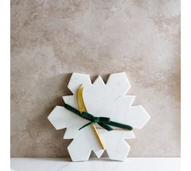 Snowflake Serving Board w/ Knife