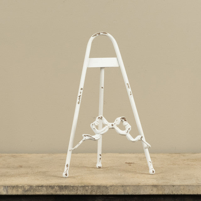 Easel w/ Bow