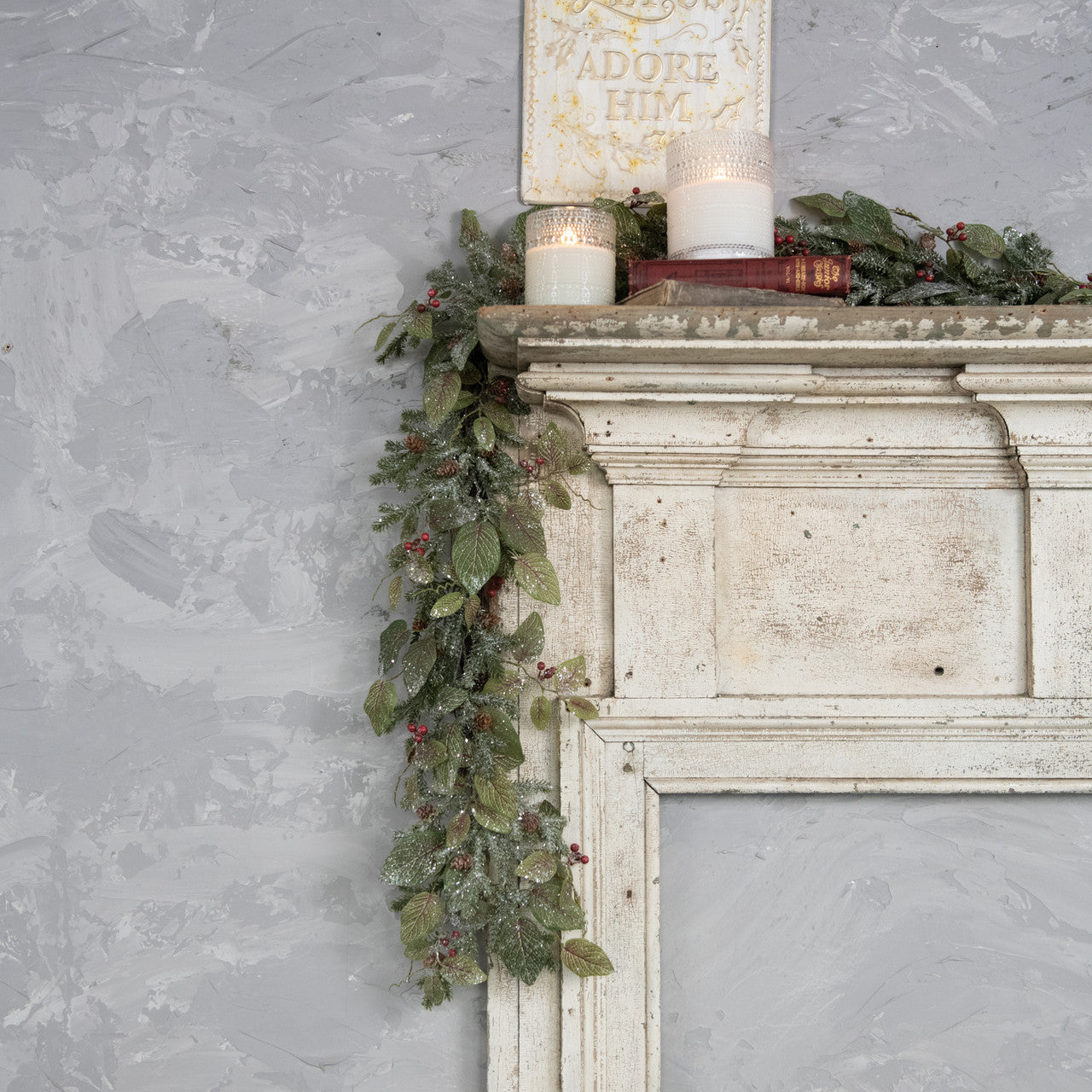 Snowy Fittonia Pine &amp; Berry Garland