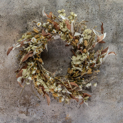 White Mini Daisy &amp; Heather Wreath