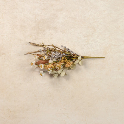 White Mini Daisy &amp; Heather Pick