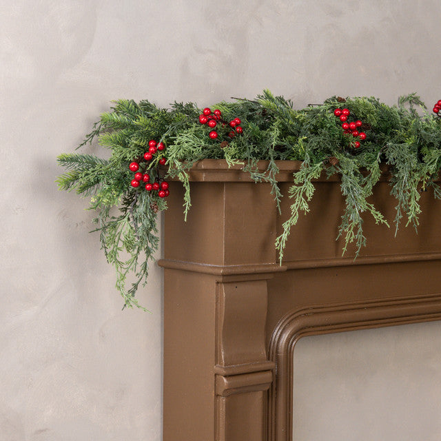 Pine, Cedar &amp; Berries Garland