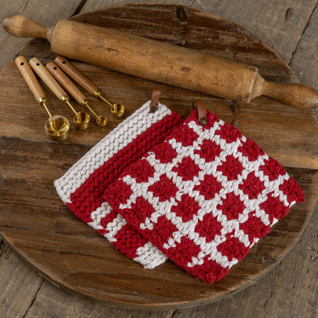 Red &amp; Cream Knit Potholder