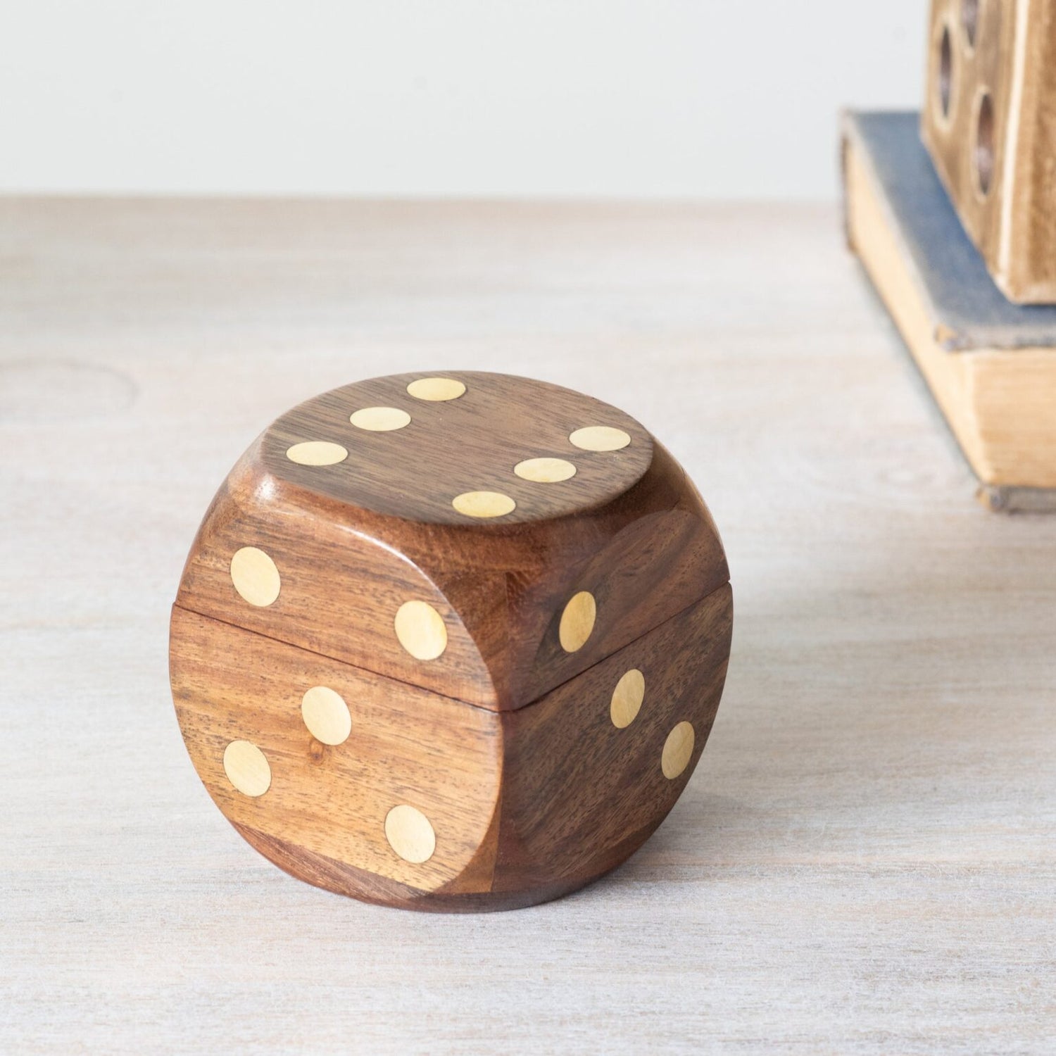 Wood Dice