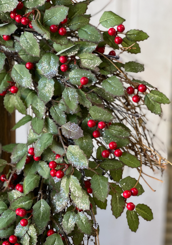 Holly Wreath w/Berries