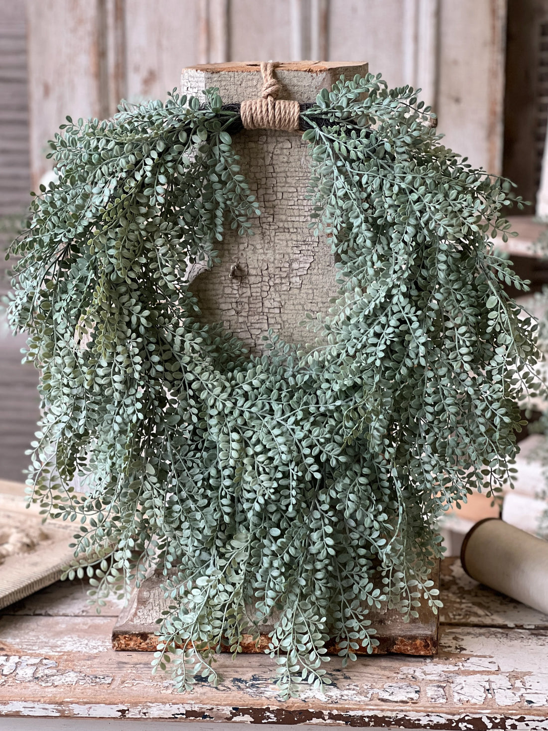 Tatler Leaves Hanging Wreath