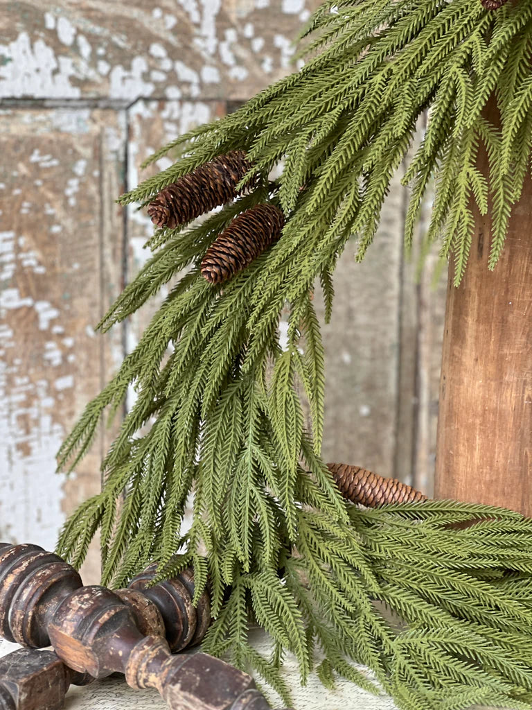 Norfolk Ridge Garland