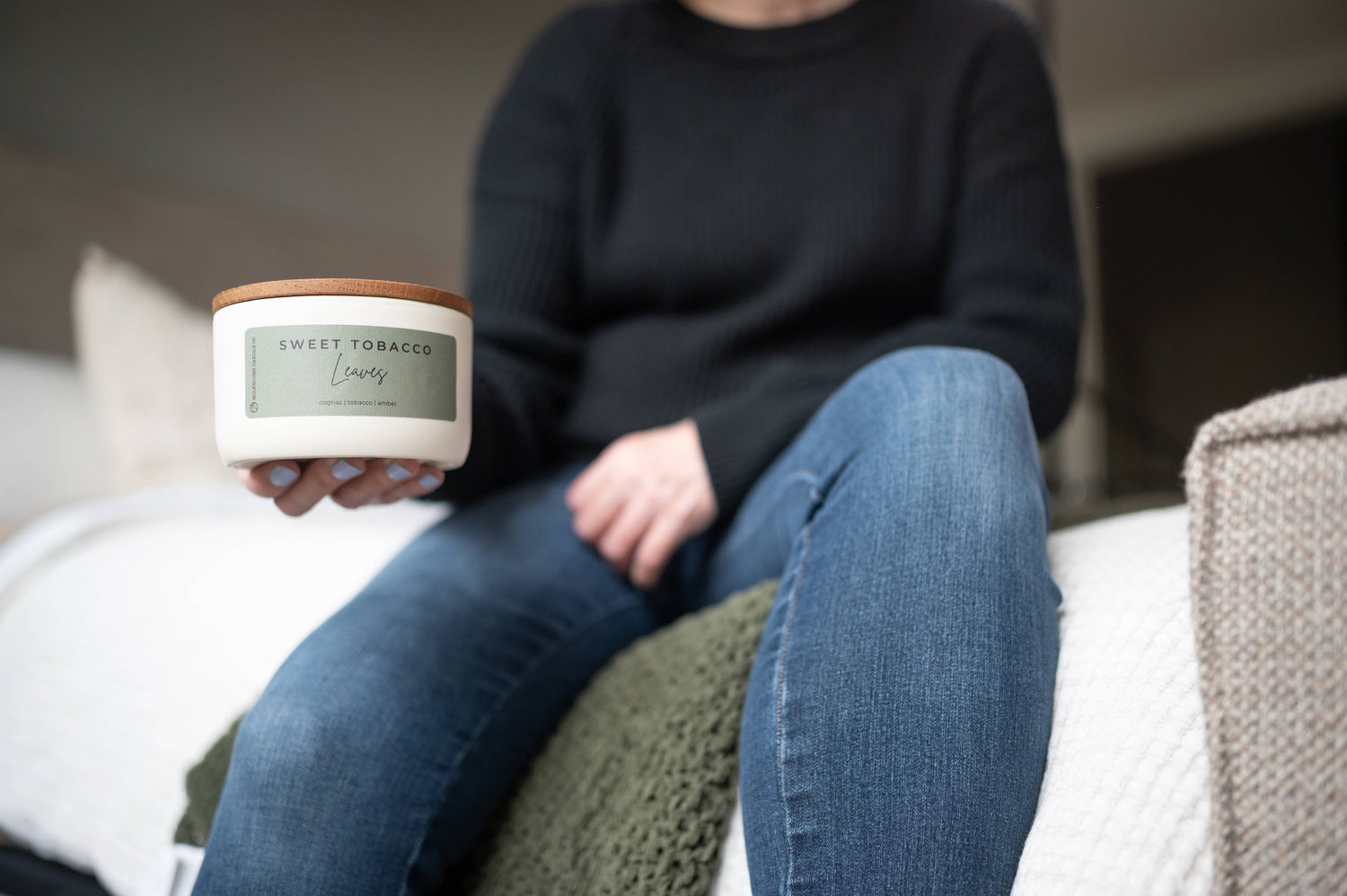 Sweet Tobacco Leaves | 10 oz Signature Statement Candle