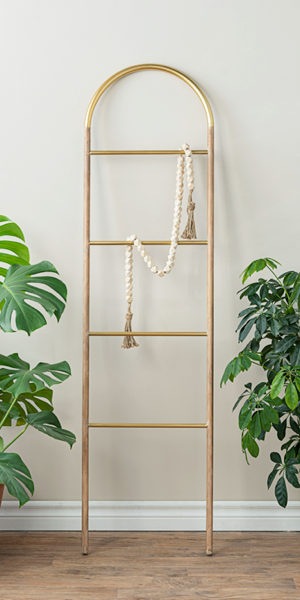 Curved Ladder Stand