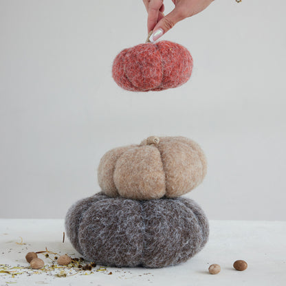 Felt Pumpkin w/ Jute Stem