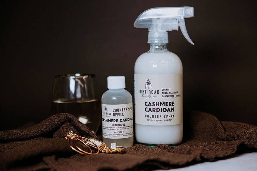 Cashmere Cardigan Counter Spray