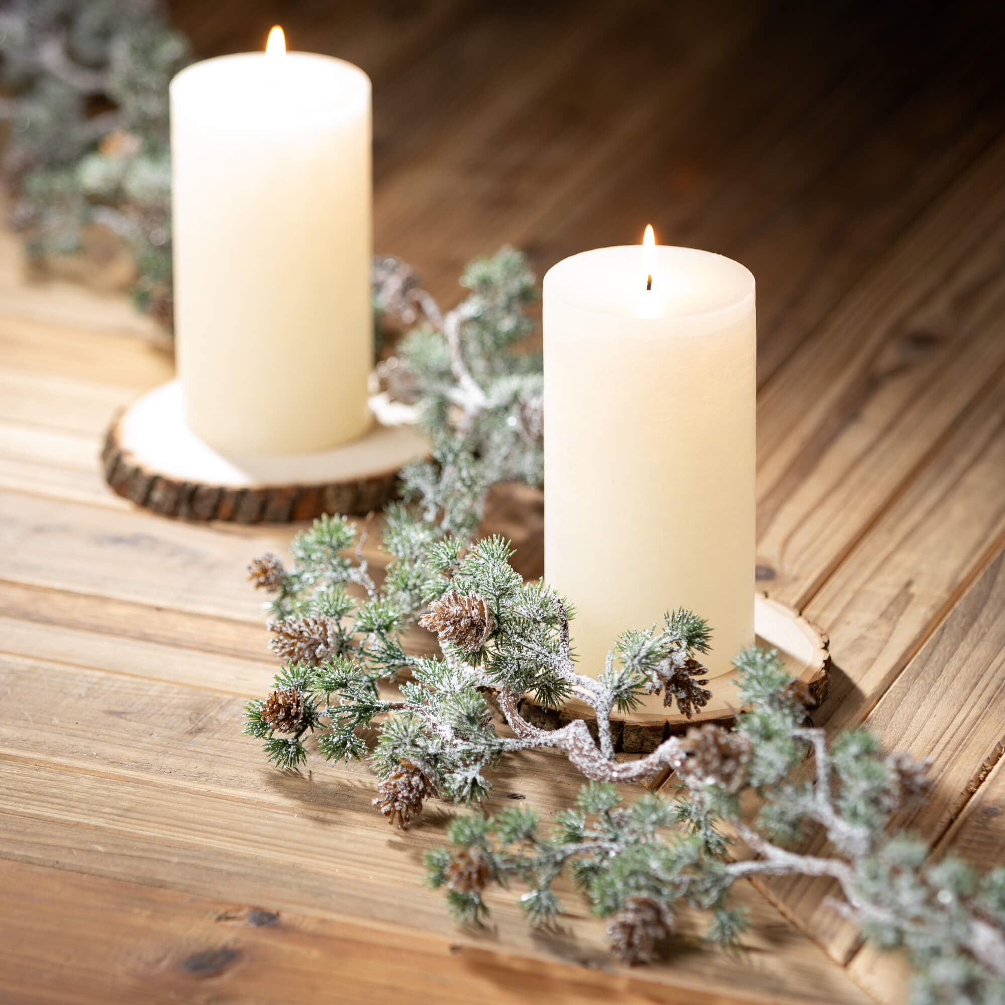 Frosted Pine Pinecone Garland